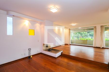 Sala de casa para alugar com 4 quartos, 330m² em Vila Sonia, São Paulo