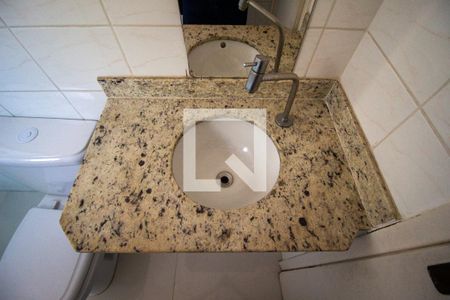 Banheiro da Suíte de casa de condomínio para alugar com 3 quartos, 60m² em Jardim Maria Eugenia, Sorocaba