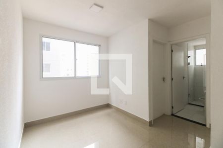 Sala  de apartamento para alugar com 2 quartos, 42m² em Parque São Jorge, São Paulo