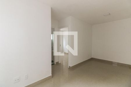 Sala  de apartamento para alugar com 2 quartos, 42m² em Parque São Jorge, São Paulo