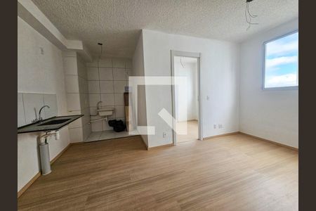Sala/Cozinha de apartamento para alugar com 2 quartos, 34m² em Jardim São Luís, São Paulo
