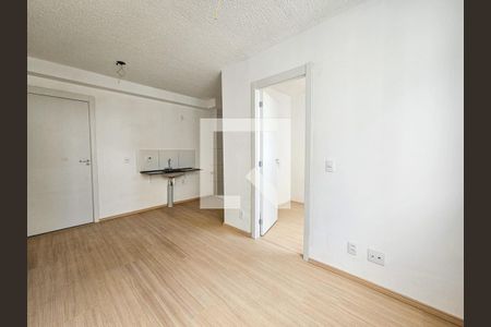 Sala/Cozinha de apartamento para alugar com 2 quartos, 34m² em Jardim São Luís, São Paulo