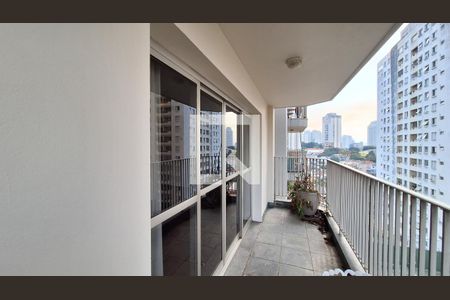 Varanda  de apartamento à venda com 3 quartos, 180m² em Pompeia, São Paulo
