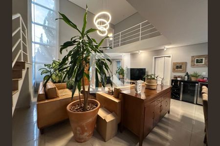Sala de casa de condomínio para alugar com 4 quartos, 330m² em Suru, Barueri