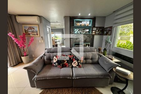 Sala 1 de casa para alugar com 3 quartos, 200m² em Parque da Matriz, Cachoeirinha