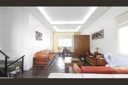 Casa para alugar com 3 quartos, 230m² em Palmeiras, Cabo Frio