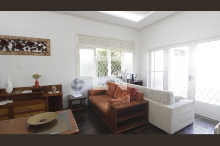 Casa para alugar com 3 quartos, 230m² em Palmeiras, Cabo Frio