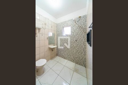 Banheiro de casa para alugar com 1 quarto, 55m² em Vila Palmares, Santo André