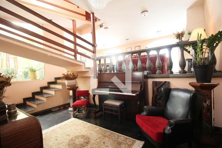 Hall de entrada de casa para alugar com 4 quartos, 350m² em Paraíso do Morumbi, São Paulo
