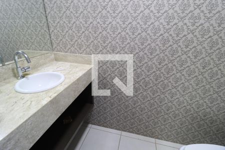 Lavabo de apartamento para alugar com 3 quartos, 108m² em Jardim Karaíba, Uberlândia