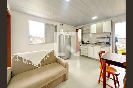 Sala de TV de apartamento para alugar com 1 quarto, 30m² em Cachoeira do Bom Jesus, Florianópolis
