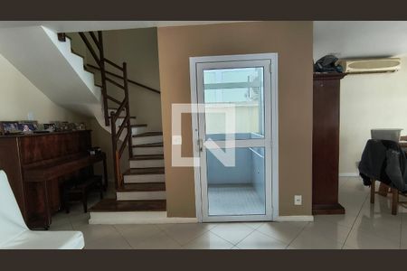 Sala de casa de condomínio à venda com 4 quartos, 400m² em Recreio dos Bandeirantes, Rio de Janeiro