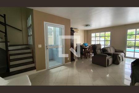 Sala de casa de condomínio à venda com 4 quartos, 400m² em Recreio dos Bandeirantes, Rio de Janeiro