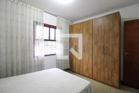 Quarto 1 de casa para alugar com 2 quartos, 80m² em Jardim Monte Alegre, Taboão da Serra