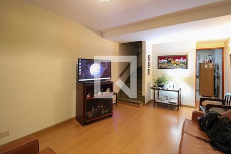 Sala  de casa para alugar com 2 quartos, 80m² em Jardim Monte Alegre, Taboão da Serra