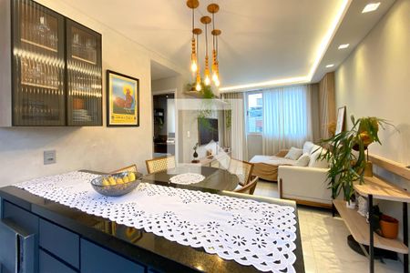 Apartamento à venda com 2 quartos, 57m² em Santo Antônio, Belo Horizonte