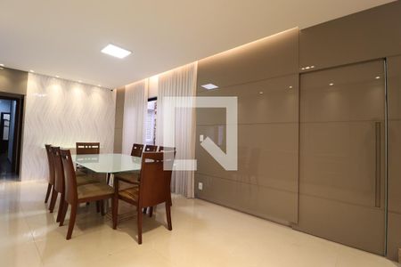 Sala de Jantar de casa para alugar com 4 quartos, 294m² em Brasil, Uberlândia