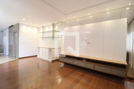Sala de casa para alugar com 4 quartos, 294m² em Brasil, Uberlândia
