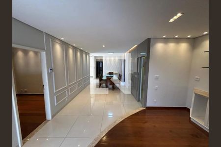 Sala de casa para alugar com 4 quartos, 294m² em Brasil, Uberlândia