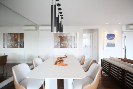 Sala de Jantar de apartamento à venda com 4 quartos, 200m² em Panamby, São Paulo