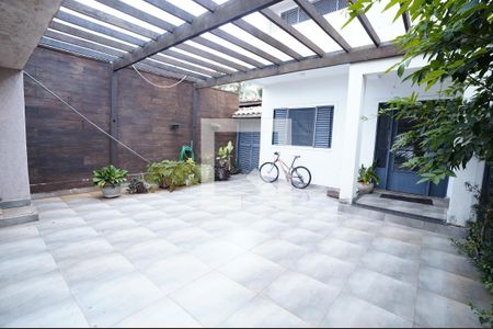 Casa à venda com 5 quartos, 420m² em Setor Jao, Goiânia
