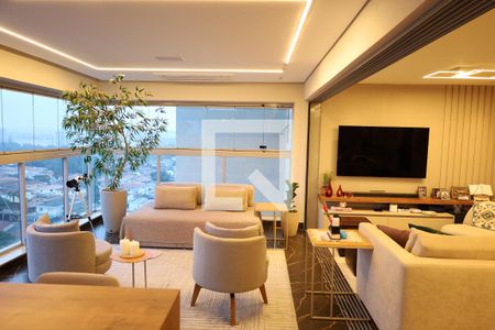 Apartamento à venda com 3 quartos, 155m² em Vila Sofia, São Paulo