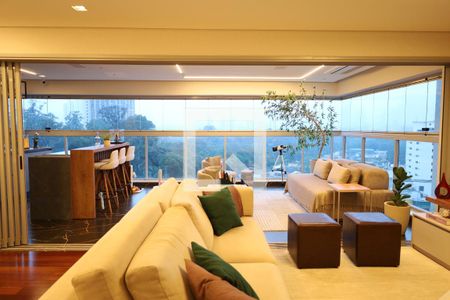 Apartamento à venda com 3 quartos, 155m² em Vila Sofia, São Paulo