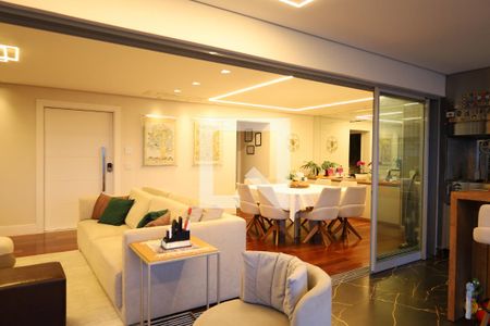Apartamento à venda com 3 quartos, 155m² em Vila Sofia, São Paulo