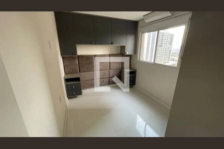 Quarto 2 de apartamento para alugar com 3 quartos, 68m² em Jardim Carvalho, Porto Alegre