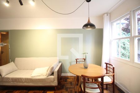 Sala de apartamento para alugar com 1 quarto, 37m² em Petrópolis, Porto Alegre