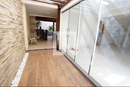 Casa à venda com 5 quartos, 250m² em Jardim América, Goiânia