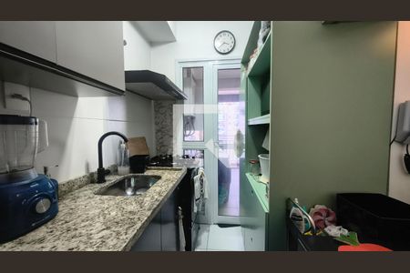 Cozinha de apartamento à venda com 2 quartos, 60m² em Jardim Umuarama, São Paulo