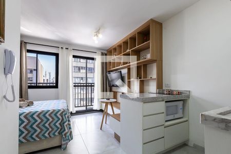Sala/Quarto de apartamento para alugar com 1 quarto, 23m² em Centro, Curitiba