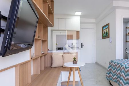 Sala/Quarto de apartamento para alugar com 1 quarto, 23m² em Centro, Curitiba