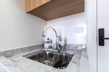 Cozinha de apartamento para alugar com 1 quarto, 23m² em Centro, Curitiba