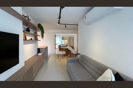 Sala de apartamento para alugar com 3 quartos, 83m² em Recreio dos Bandeirantes, Rio de Janeiro