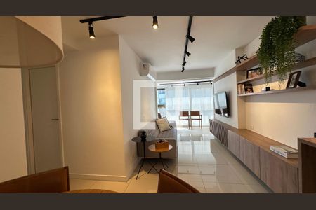 Sala de apartamento para alugar com 3 quartos, 83m² em Recreio dos Bandeirantes, Rio de Janeiro