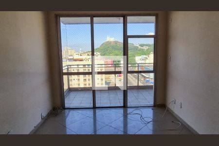 Sala de apartamento para alugar com 4 quartos, 160m² em Penha, Rio de Janeiro