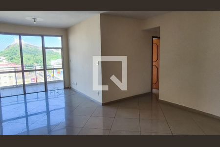 Sala de apartamento para alugar com 4 quartos, 160m² em Penha, Rio de Janeiro