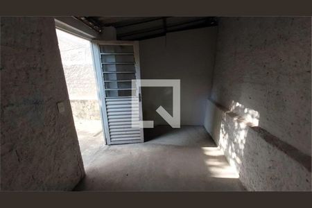 Casa à venda com 3 quartos, 191m² em Vila Alexandria, São Paulo