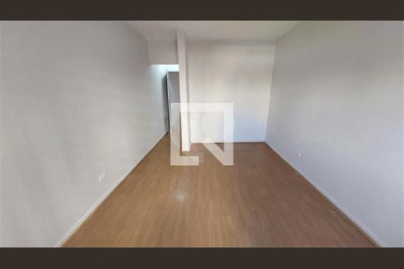 Casa à venda com 3 quartos, 191m² em Vila Alexandria, São Paulo