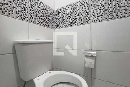 Banheiro de apartamento para alugar com 2 quartos, 42m² em Vila Alzira, Guarulhos