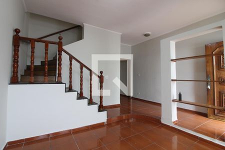 Sala de estar de casa para alugar com 3 quartos, 140m² em Vila Feliz, São Paulo