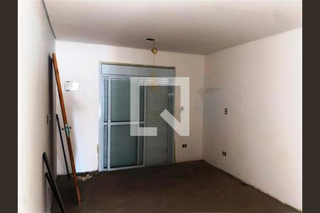 Casa à venda com 3 quartos, 143m² em Jardim Regis, São Paulo