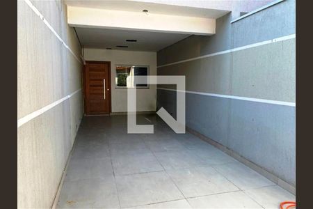 Casa à venda com 3 quartos, 143m² em Jardim Regis, São Paulo