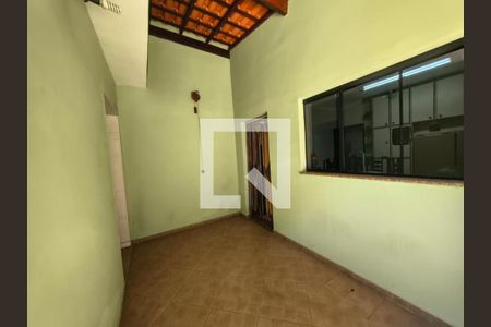 Casa à venda com 3 quartos, 238m² em Vila Cecilia Maria, Santo André