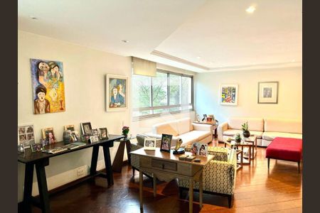 Apartamento à venda com 3 quartos, 210m² em Santa Cecilia, São Paulo