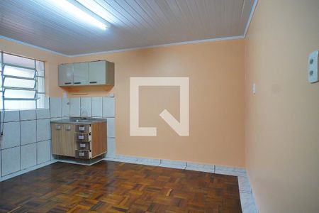 Sala_Cozinha  de casa para alugar com 1 quarto, 45m² em Sarandi, Porto Alegre