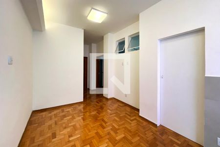 Sala/cozinha de apartamento para alugar com 2 quartos, 72m² em Centro, Belo Horizonte