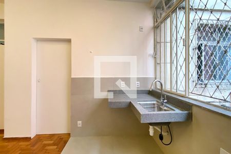 Sala/cozinha de apartamento para alugar com 2 quartos, 72m² em Centro, Belo Horizonte